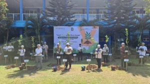 Jejak Hijau Astragraphia di SMK Muhammadiyah 1 Kepanjen: Tanam 500 Pohon untuk Masa Depan