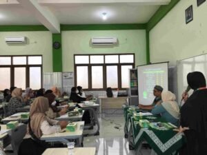Pertemuan Wali Murid Kelas VI SD Almadany: Dukung Proses Kelulusan Siswa