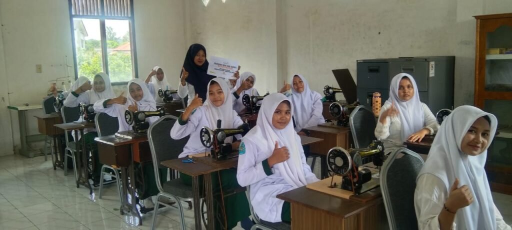 Lazismu Pusat Salurkan Bantuan Renovasi SMKS Muhammadiyah Banda Aceh