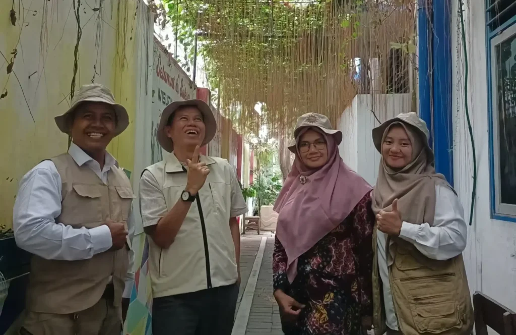 SD Mugres Kampus B: Oasis Hijau di Tengah Kota yang Memukau Tim Penilai LLSMMS