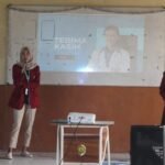 KKN UM Surabaya Ajak Siswa SMPN 3 Pacet Pahami Risiko PMS Lewat Edukasi yang Sehat dan Ramah Remaja