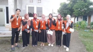 Mengawali KKN, Mahasiswa UAD Bersilaturahmi ke Rumah Ketua PRM Jalen