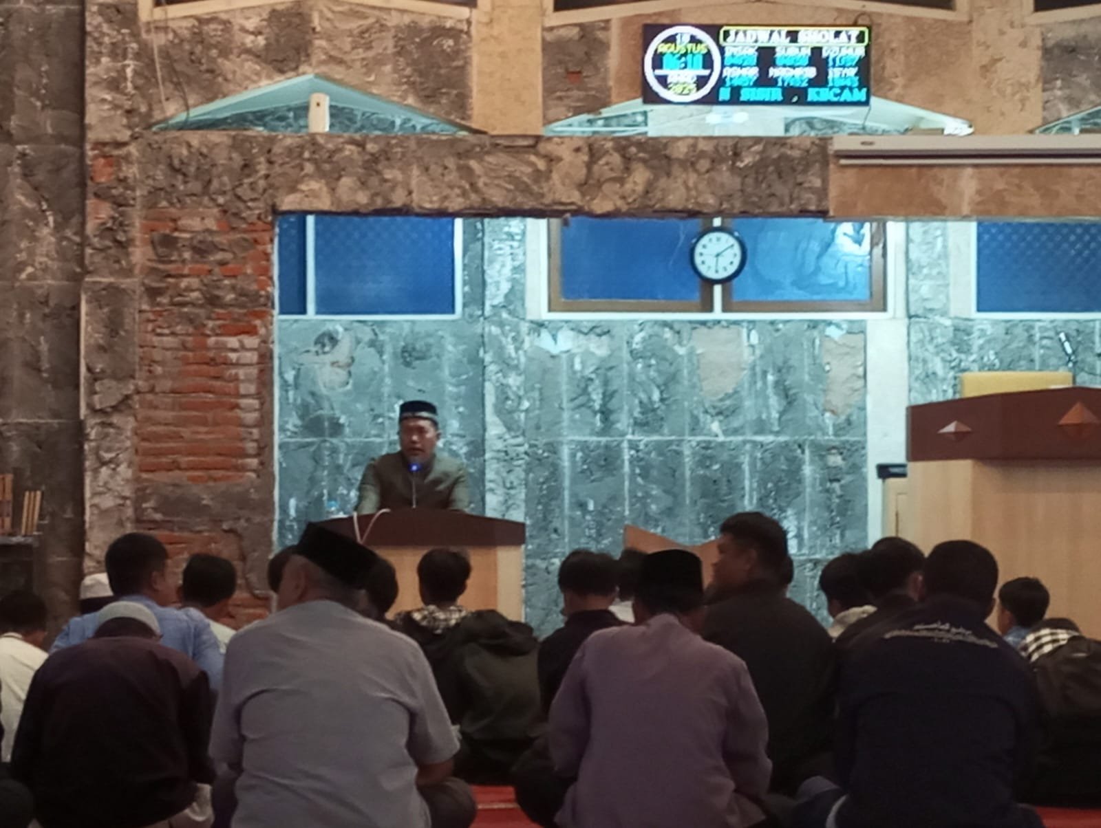 Keimanan sebagai Fondasi, Jangan Mengerdilkan Tuhan Yang Maha Besar