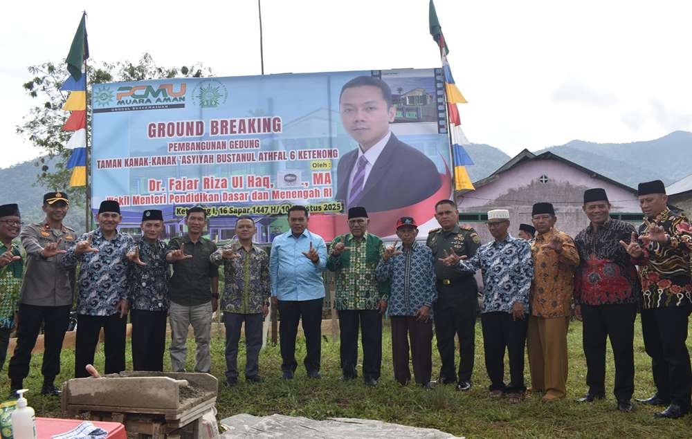 Wamen Dikdasmen Fajar Riza Ul Haq Hadiri Groundbreaking TK ABA 6 Ketenong, Dorong Kemajuan Pendidikan Lebong