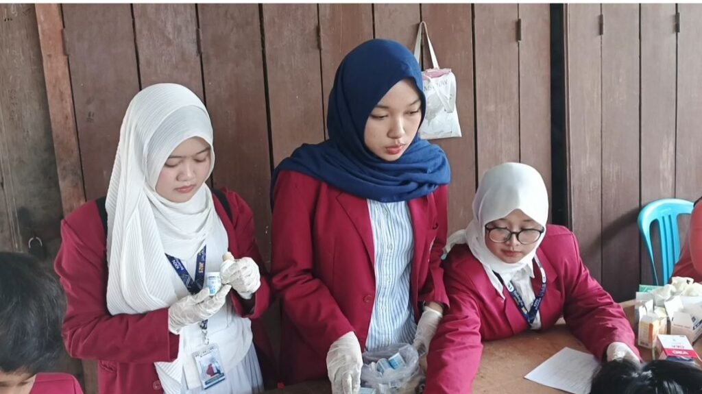 Peduli Kesehatan Lansia, Warga Kedungpari Sambut Pemeriksaan Kesehatan dengan Antusias di Posyandu