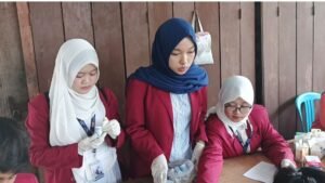 Peduli Kesehatan Lansia, Warga Kedungpari Sambut Pemeriksaan Kesehatan dengan Antusias di Posyandu