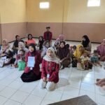 Pengabdian Nyata, KKN 14 UM Surabaya Hadirkan Pemeriksaan Kesehatan Lansia dan Balita