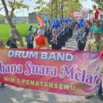 Drumband Bahana Suara Melati dari Mug@star Meriahkan Gerak Jalan HUT RI ke-80 di Tanggulangin