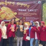 Warga Berdaya: KKN UM Surabaya Bantu Kembangkan UMKM Desa Sumbersono