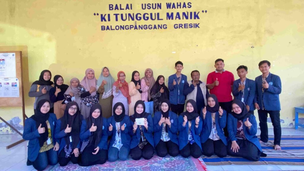 KKN UMG Sosialisasikan Sertifikasi Halal dan Pembuatan GoPay Merchant kepada UMKM Desa Wahas