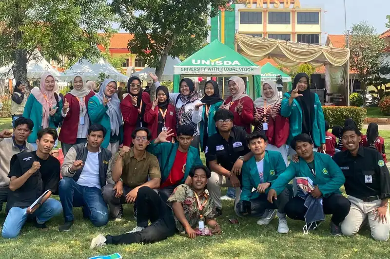 Hadirkan Inovasi, KKN Kolaboratif UM Surabaya dan UNISDA Sabet Juara 3