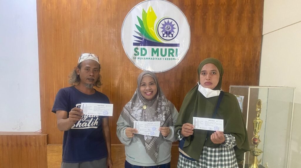 SD Muri Salurkan Bantuan bagi Siswa Yatim dan Dhuafa
