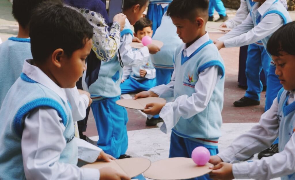 Kardus Speedball Pacu Semangat Kemerdekaan di SD Mugres