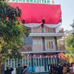 Bendera Raksasa Berkibar Megah di Gedung Mupat Miber Semarakkan HUT RI ke-80
