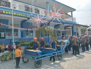 Jidor Surya Nada SMPM 12 Sendangagung Getarkan Karangwungulor di HUT RI ke 80