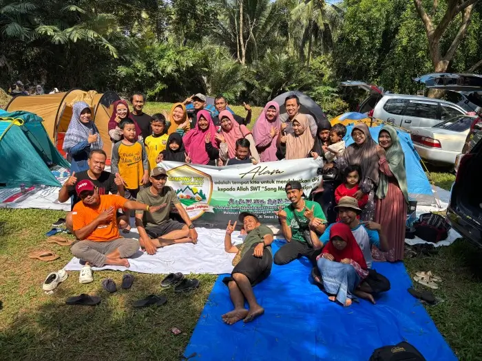 Camping Kader Lembah Giri Tanamkan Jiwa Sosial dan Rekatkan Kekeluargaan