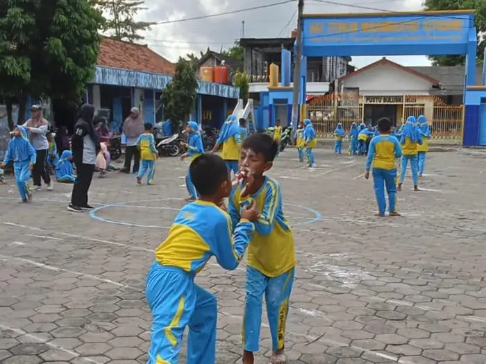 Lomba Seru di Hari Pertama, MI Muga Bulubrangsi Semarakkan HUT ke-80 RI