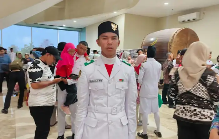 Mengharukan! Siswa Tahfidz Smamita Kibarkan Sang Merah Putih di HUT ke-80 RI