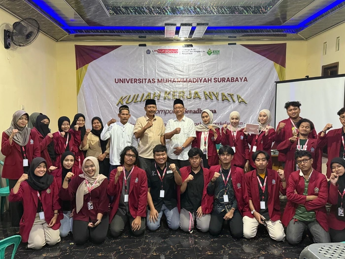 Penutupan KKN UM Surabaya di Desa Gedangan Berlangsung Penuh Kehangatan