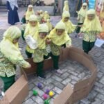 Hadiah Langsung Dibawa Pulang, KB–TK ‘Aisyiyah 49 Griya Kencana Gelar Lomba Tangkap Ayam