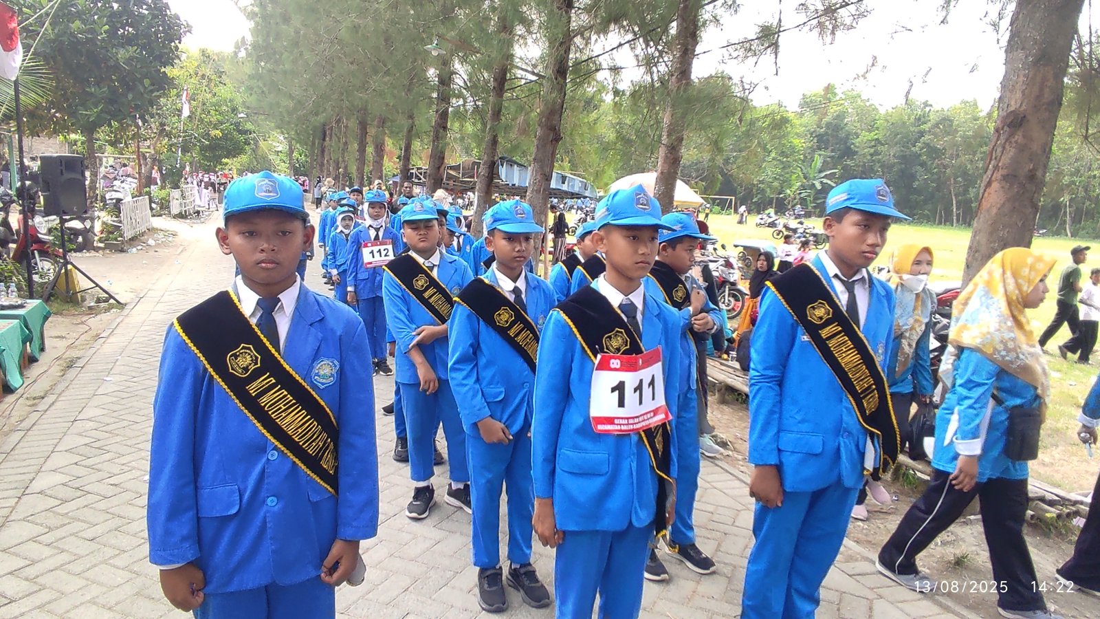 MI Muhammadiyah 7 Kenep Raih Juara 3 Lomba Gerak Jalan Kecamatan Balen