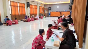 Kegiatan Psikotes kelas V SDMM oleh LPOA DINAR PWNA Jawa Timur (Muhammad Khoirul Anwar/PWMU.CO)