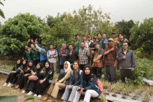 PPK Ormawa Himagro UMM foto bersama (Annisa Nur Ramadhan/PWMU.CO)