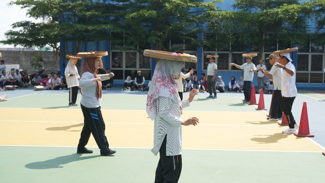 Tak Sekedar Rayakan HUT RI, Civitas Akademika SMK Muhammadiyah 1 Kepanjen Gempita dalam Kebugaran Jasmani