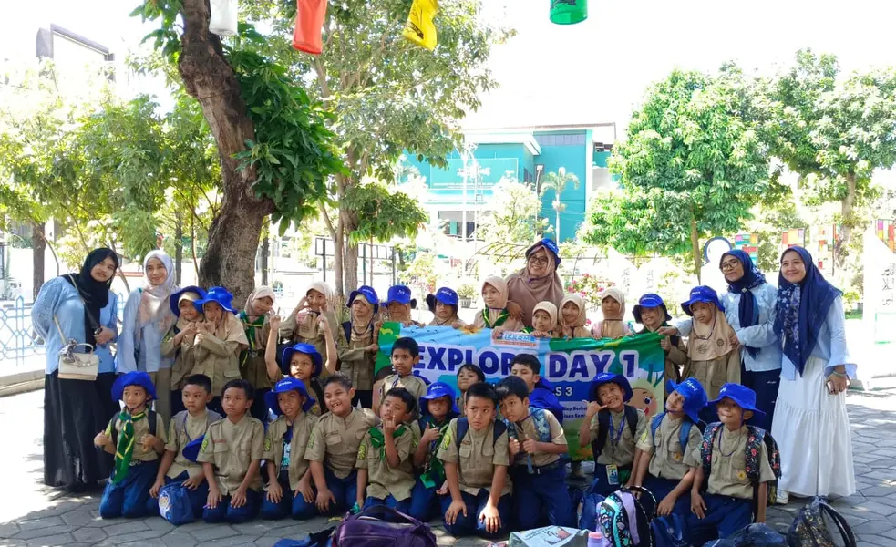 Taman Asmaul Husna Sumber Inspirasi Siswa SD Ikrom dalam Kegiatan Explore Day