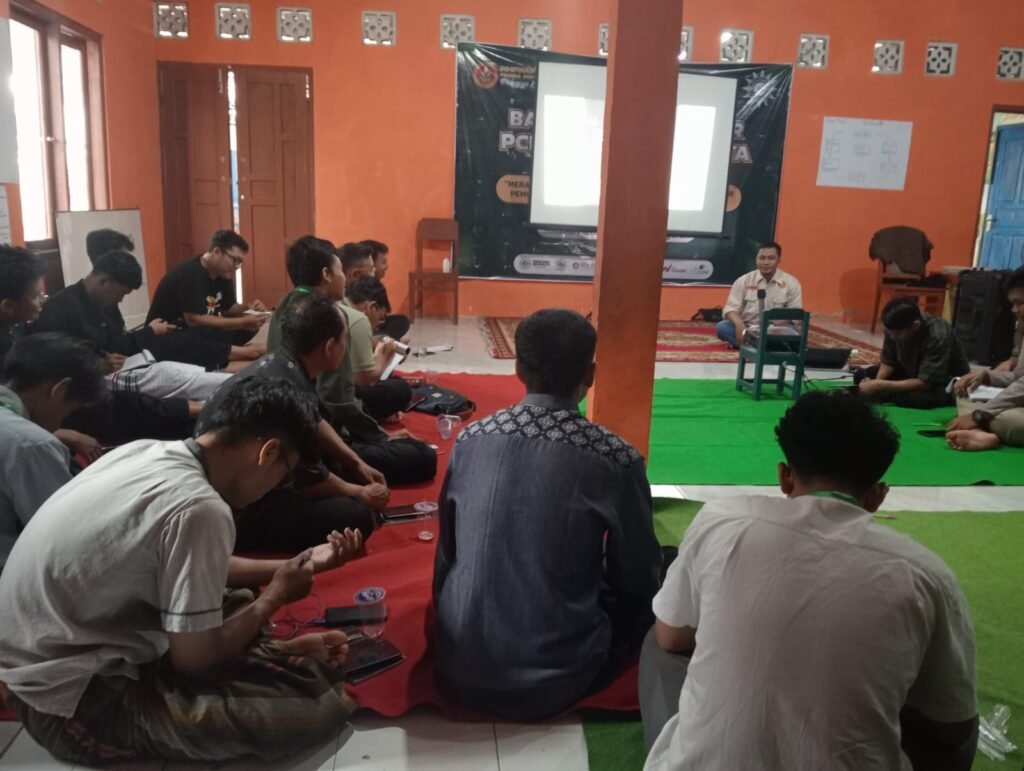 Sekretaris PDPM Ponorogo Tekankan Lima Hal Penting Bekal Perjuangan di Baitul Arqam