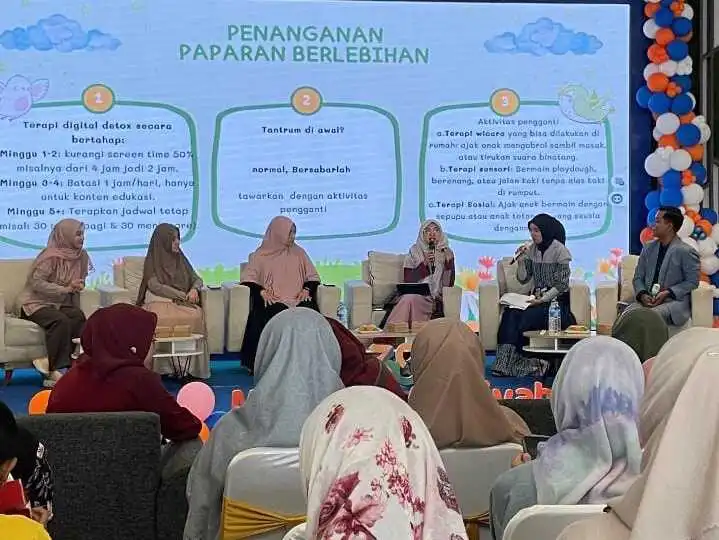 Talkshow Milad ke-38 RSI Aisyiyah Malang Kupas Dampak Screen Time pada Tumbuh Kembang Anak