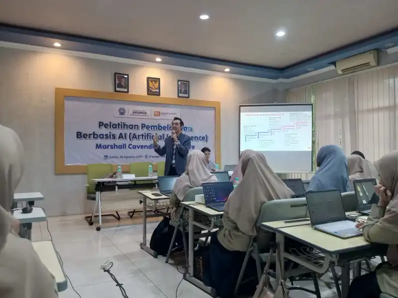 Guru Smamio Ikuti Pelatihan Artificial Intelligence Berbasis Education 5.0