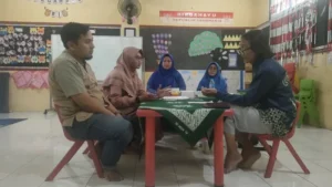Konsultasi psikologi bersama walimurid kelas 1 Grape (Istimewa/PWMU.CO)