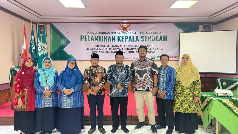 Ustadzah Riza Agustina Resmi Pimpin SD Muhammadiyah 1 Kebomas