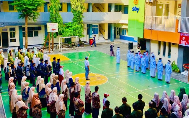 Hafiz Cilik SD Musix Pimpin Pasukan Upacara HUT RI: Aksi Zidan Al-Makkah Pukau Peserta