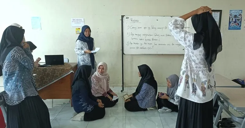 Gembira dan Berkesadaran, Siswa Nonmuslim Smamsatu Gresik Ikuti Pembelajaran Akhlak