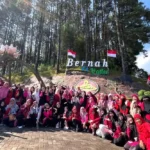 Pembubaran Panitia Parenting Akbar SD Sakri Berlangsung Meriah di Bernah de Vallei