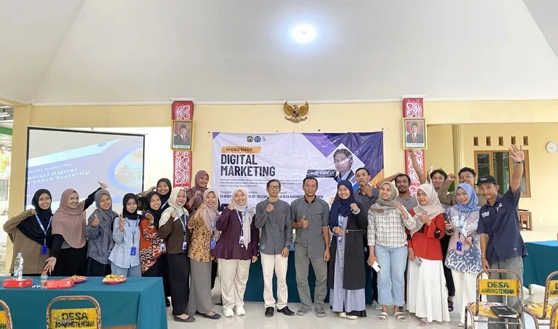 Dongkrak Penjualan UMKM Karangtengah, KKN STAIM Blora Gelar Workshop Digital Marketing