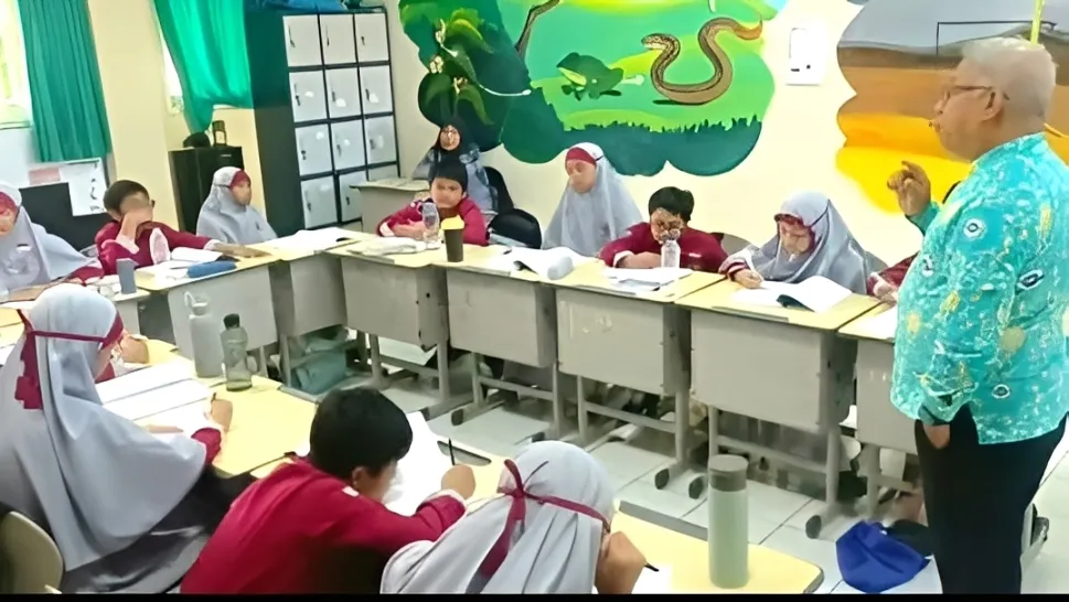 Kunjungi SD Musix, Ketua PCM Wonokromo Puji Kemampuan Bahasa Inggris Siswa ICP