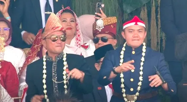 Tarian Pacu Jalur Meriahkan HUT ke-80 RI di Istana Merdeka