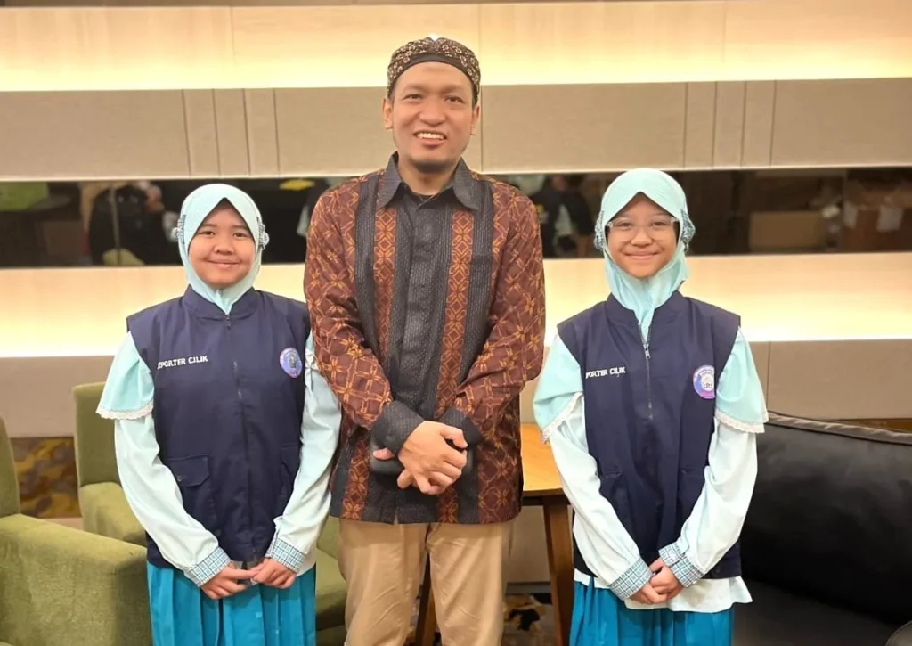 Ditanya Reporter Cilik SDMM Soal Arti Kesuksesan, Ini Jawaban Ustadz Salim A Fillah
