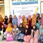 Mahasiswa KKN UMG Sosialisasikan Inovasi Kerupuk dari Kangkung di Desa Banjaragung