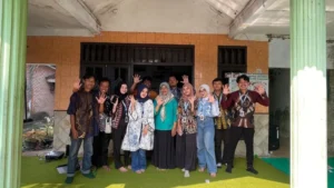 Sukseskan Program Anti Stunting, KKN UM Surabaya Kolaborasi dengan PKK Desa Mojoduwur