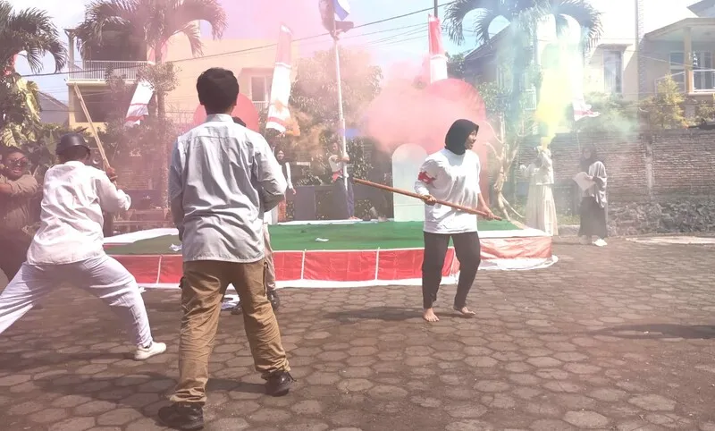 Meriah! Lomba Drama Tutup Rangkaian HUT ke-80 RI di SMA Muhammadiyah 3 Batu