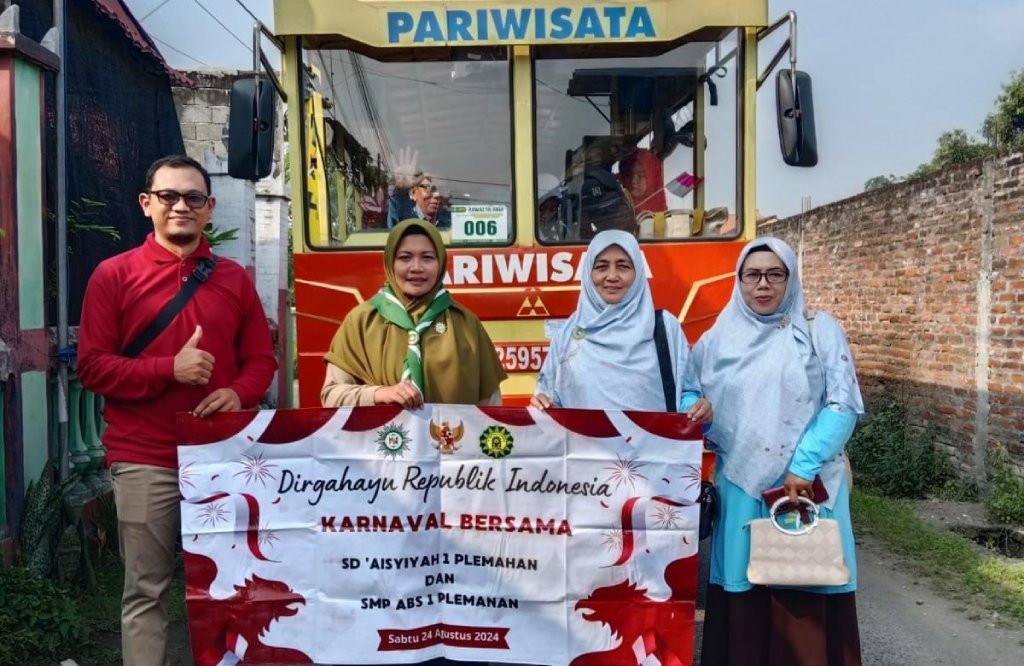 7 Bus Tayo dan 500 Peserta Warnai Pawai Kemerdekaan Perguruan Aisyiyah Plemahan