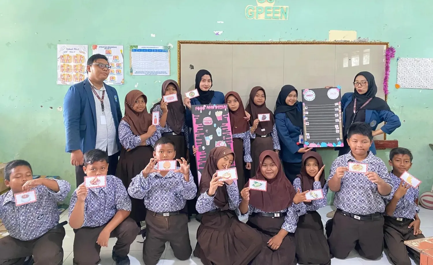 Mahasiswa KKN UMG Kenalkan Kosakata Rasa Makanan lewat ‘Sweet vs Salty Sort Game’