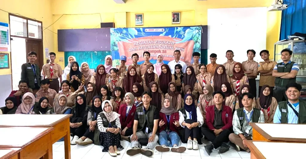 Cegah Seks Bebas, Mahasiswa KKN UM Surabaya Adakan Penyuluhan di SMA Sejahtera Prigen