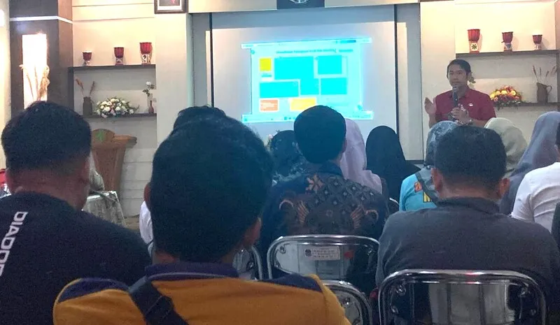 Guru PJOK SMP Muhammadiyah 1 Blitar Ikuti Sosialisasi Pengukuran Kebugaran Jasmani Siswa