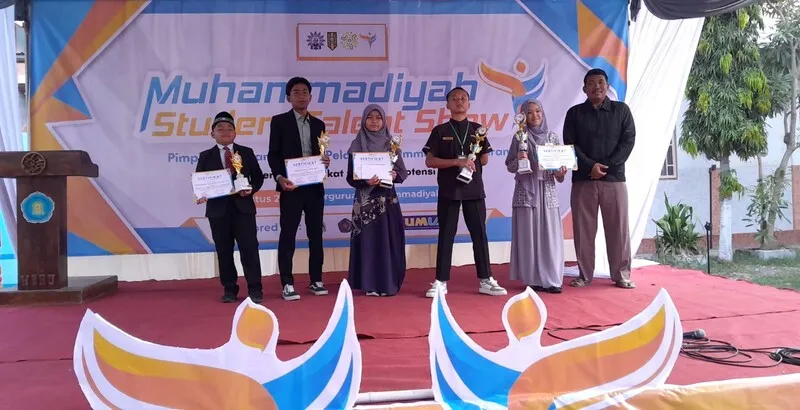 Siswa MadtsaMutu Pondok Modern Paciran Raih Juara 3 Lomba Pidato Bahasa Indonesia