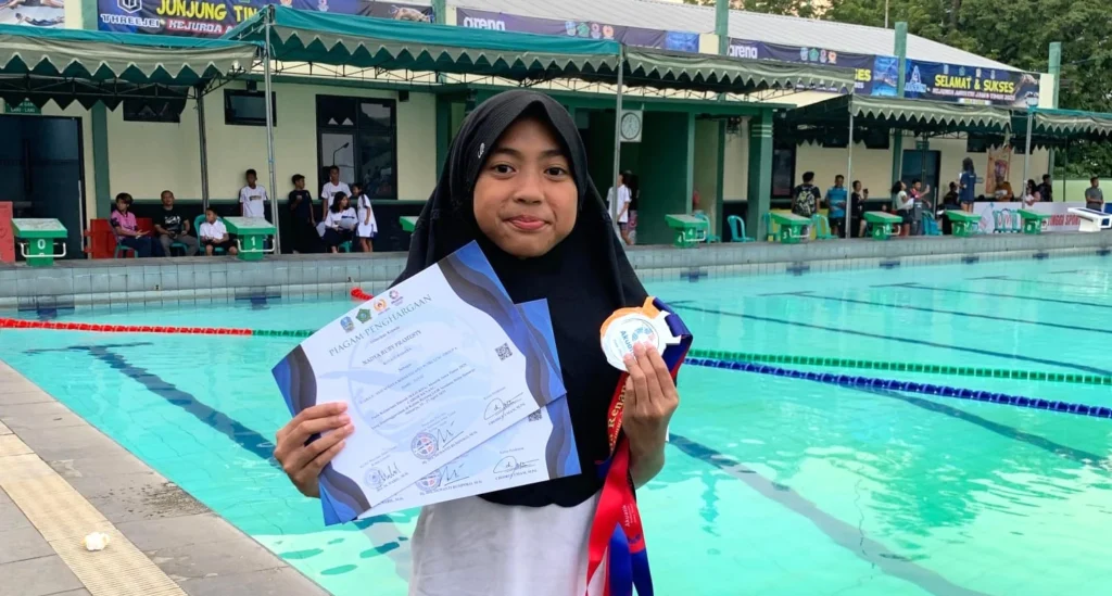 Siswa SD Musix Raih Dua Medali Emas di Lomba Renang Nasional